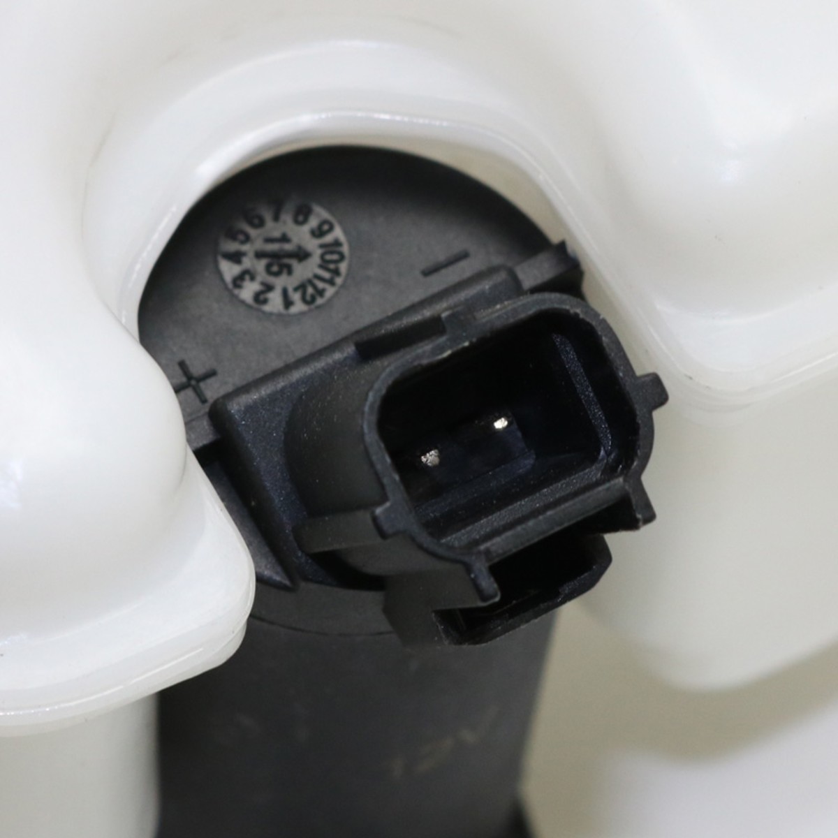 Coolant Reservoir FO1288166 F77Z17618APFM for Ford Explorer Mercury